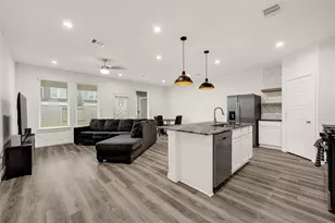 2930 Needham Gdn Ln, Houston, TX 77051 - Photo 7