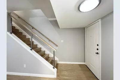 1801 Stoney Brook Drive #106, Houston, TX 77063 - Photo 11