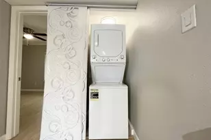 1801 Stoney Brook Dr, Houston, TX 77063 - Photo 25