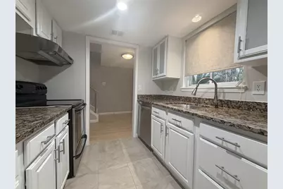 1801 Stoney Brook Drive #106, Houston, TX 77063 - Photo 13