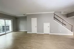 1801 Stoney Brook Dr, Houston, TX 77063 - Photo 9