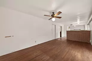 10814 Moonlight Dr, Houston, TX 77096 - Photo 5