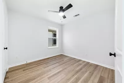 2018 Hampton Street #B, Houston, TX 77088 - Photo 25