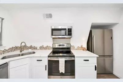 9563 Darkwood Street, Willis, TX 77318 - Photo 7