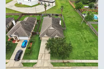 8227 Shady Grove Street, Baytown, TX 77523 - Photo 33