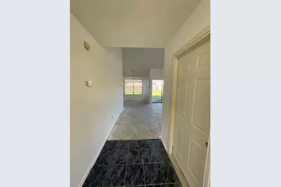 16151 Coyridge Lane, Houston, TX 77053 - Photo 5