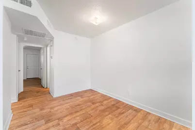 1016 E Tri Oaks Ln Unit 45 Lane #45, Houston, TX 77043 - Photo 15