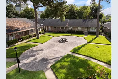1016 E Tri Oaks Ln Unit 45 Lane #45, Houston, TX 77043 - Photo 25