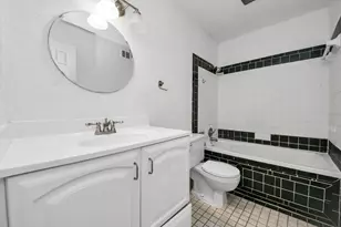 17331 Red Oak Dr, Houston, TX 77090 - Photo 9