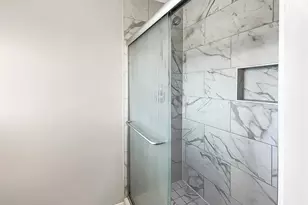 403 Christina Ln, Friendswood, TX 77546 - Photo 17