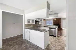 403 Christina Ln, Friendswood, TX 77546 - Photo 7