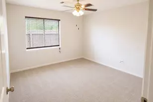 15154 Kingsbridge Way, Houston, TX 77083 - Photo 7