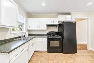 7543 Satsuma St, Houston, TX 77023 - Photo 13