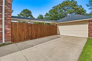 7818 Palm Brook Ct, Houston, TX 77095 - Photo 49