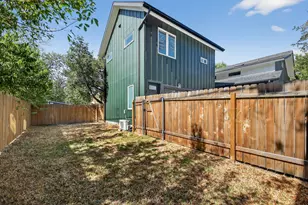 6107 Palm Cir, Austin, TX 78741 - Photo 29