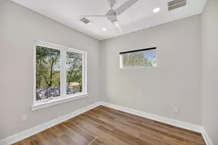 6107 Palm Cir, Austin, TX 78741 - Photo 13