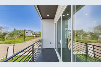 2427 Harrington Street, Houston, TX 77026 - Photo 5