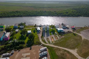 438 Private Rd 670, Matagorda, TX 77457 - Photo 5