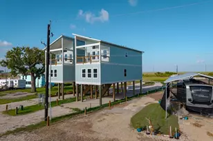438 Private Rd 670, Matagorda, TX 77457 - Photo 3