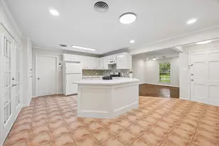 5615 Burlinghall Dr, Houston, TX 77035 - Photo 3