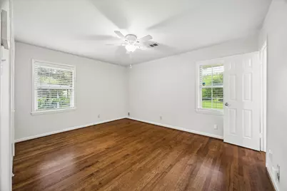 5615 Burlinghall Drive, Houston, TX 77035 - Photo 13