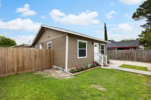 704 Jewett St, Houston, TX 77009 - Photo 5