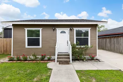 704 Jewett Street, Houston, TX 77009 - Photo 1