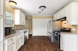 704 Jewett St, Houston, TX 77009 - Photo 17