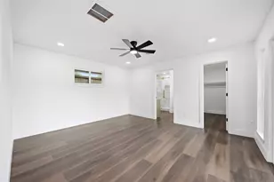 5446 Loch Lomond Dr, Houston, TX 77096 - Photo 13