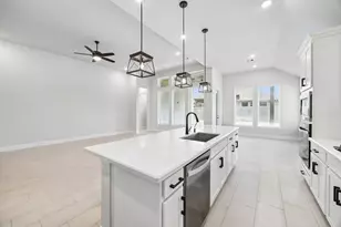16014 Tangled Vine Ln, Conroe, TX 77302 - Photo 9
