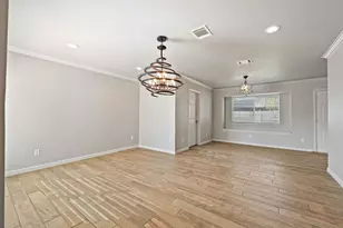 9110 Tooley Dr, Houston, TX 77031 - Photo 5