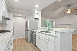 9110 Tooley Dr, Houston, TX 77031 - Photo 9