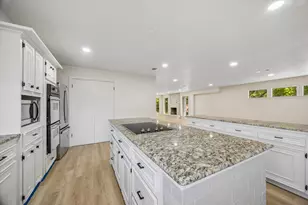 190 Dawns Edge Dr, Conroe, TX 77356 - Photo 7