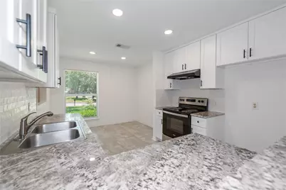1 Ollerton Drive, Conroe, TX 77303 - Photo 7
