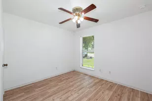 1 Ollerton Dr, Conroe, TX 77303 - Photo 21