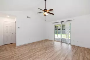 1 Ollerton Dr, Conroe, TX 77303 - Photo 13
