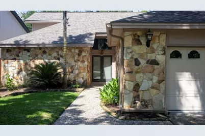 9 Huntsmans Horn Circle, The Woodlands, TX 77380 - Photo 3