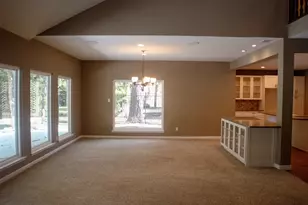9 Huntsmans Horn Cir, The Woodlands, TX 77380 - Photo 5
