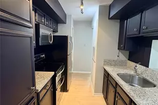 2025 Augusta Dr, Houston, TX 77057 - Photo 11