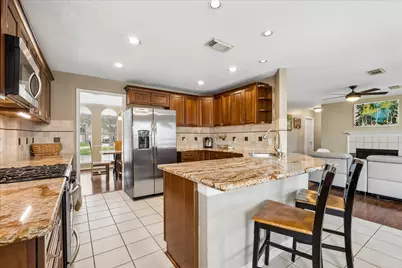1910 Lori Court, Seabrook, TX 77586 - Photo 9