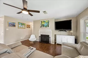 1910 Lori Ct, Seabrook, TX 77586 - Photo 11