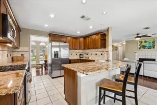 1910 Lori Ct, Seabrook, TX 77586 - Photo 9