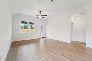 12849 Meadow Wind Wy, Conroe, TX 77302 - Photo 3