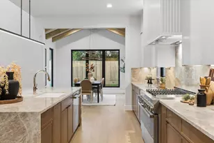 1643 Althea Dr, Houston, TX 77018 - Photo 9