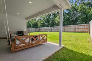 560 Newcomb Holw Dr, Conroe, TX 77304 - Photo 31