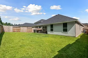 560 Newcomb Holw Dr, Conroe, TX 77304 - Photo 35