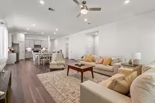 560 Newcomb Holw Dr, Conroe, TX 77304 - Photo 21