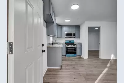 2416 Cumberland Rear Street #B, Houston, TX 77023 - Photo 5