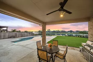 10607 Crystal Spring Dr, Missouri City, TX 77459 - Photo 5