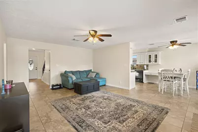 11711 Park Creek Drive, Houston, TX 77070 - Photo 7